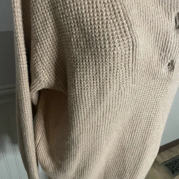 Aerie Beige  CozyUp Waffle Button Sweater in a tan color. Size Small NEW - Picture 8 of 12